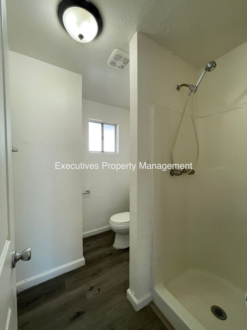 Atwater Apartment: E. Bellevue Rd