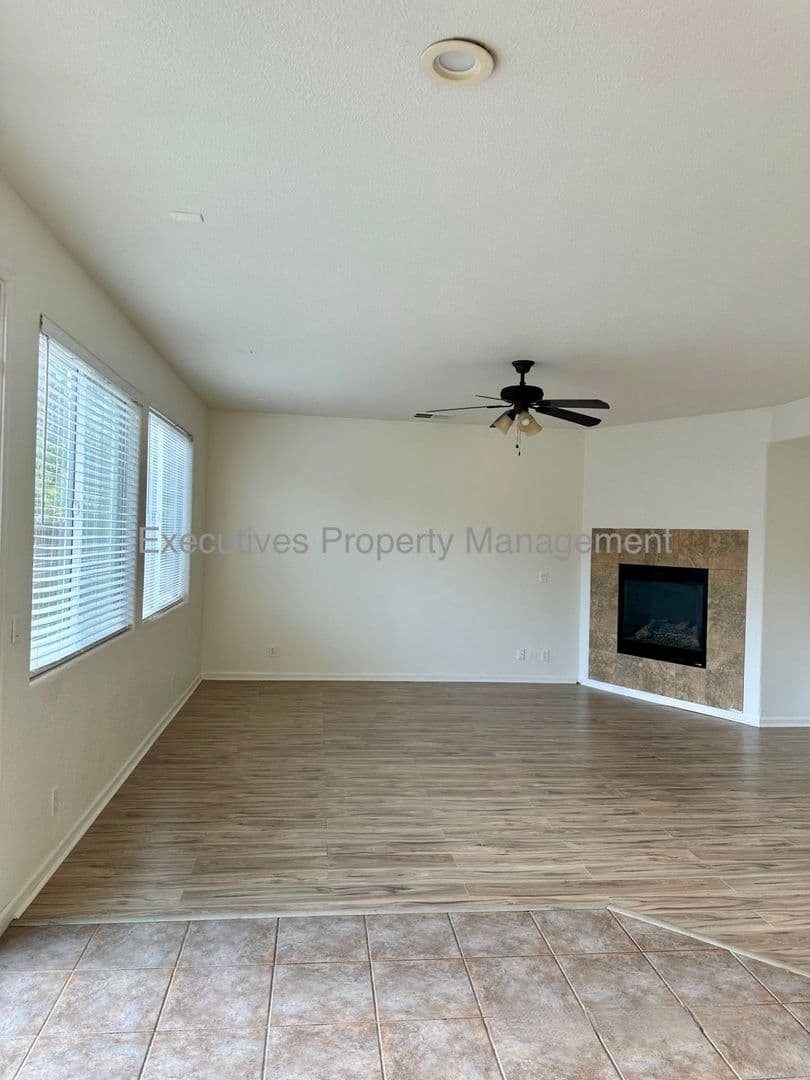 Chowchilla House: 182 Oleander Drive