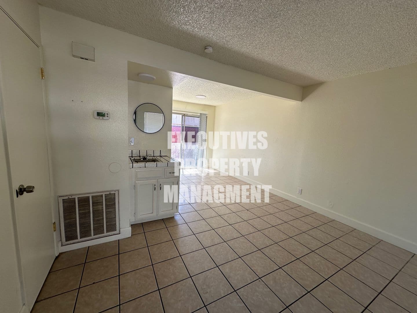 Atwater Apartment: Determine Dr