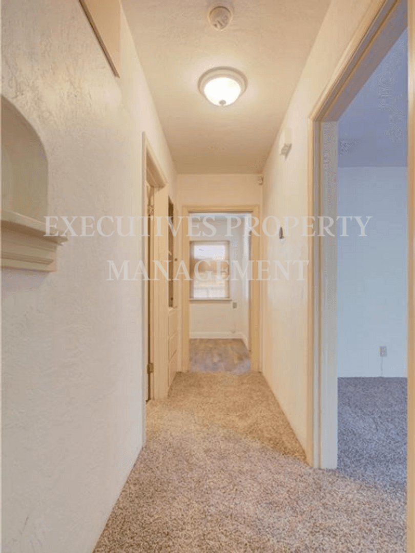 Merced House: 859 W. 21st Street
