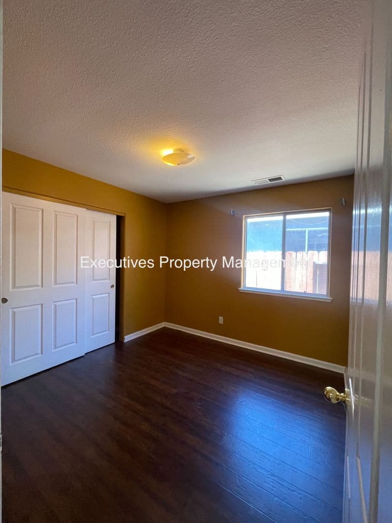 Atwater House: 1308 Fairway Dr