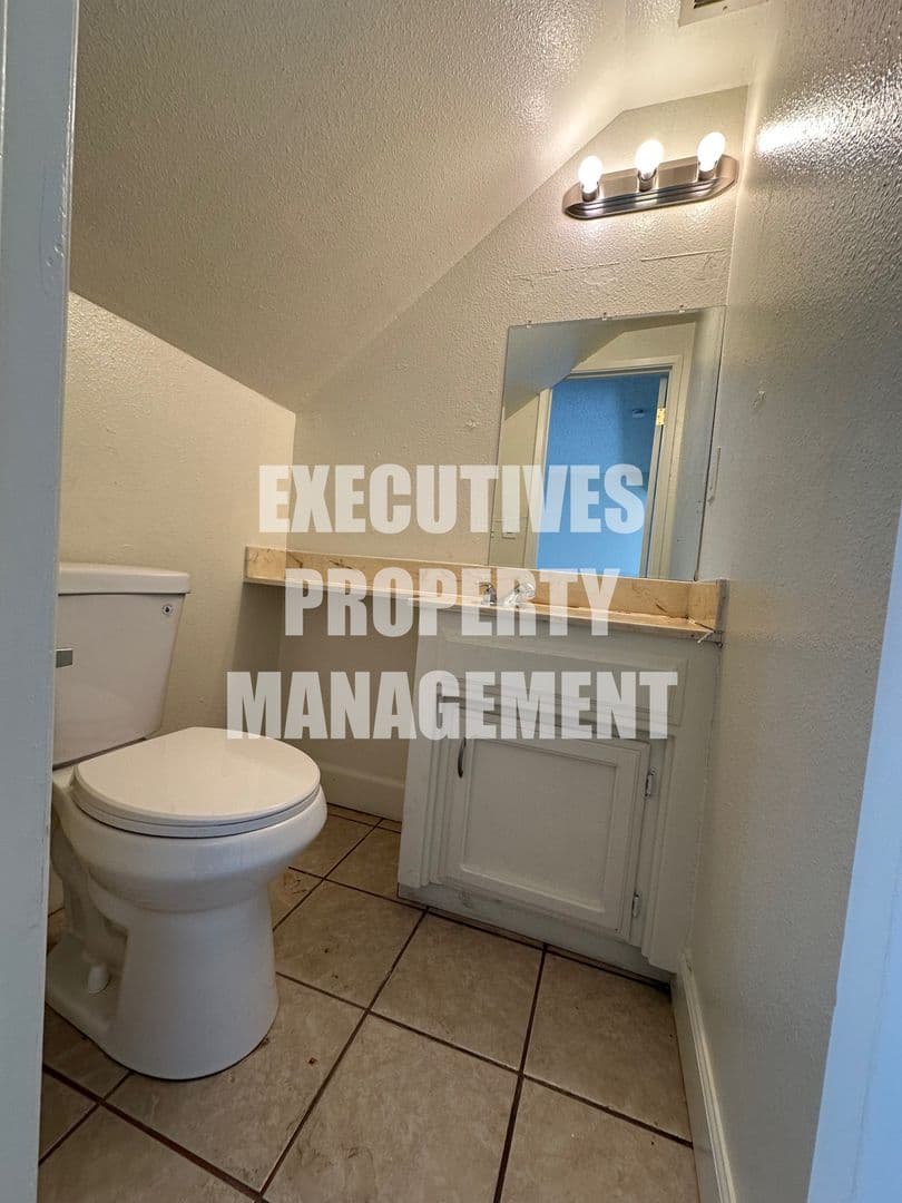 Atwater Apartment: Determine Dr