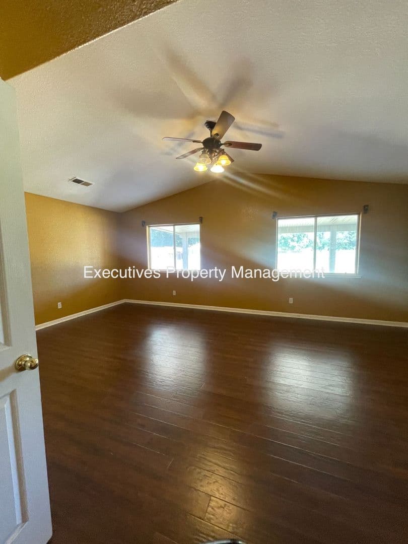Atwater House: 1308 Fairway Dr