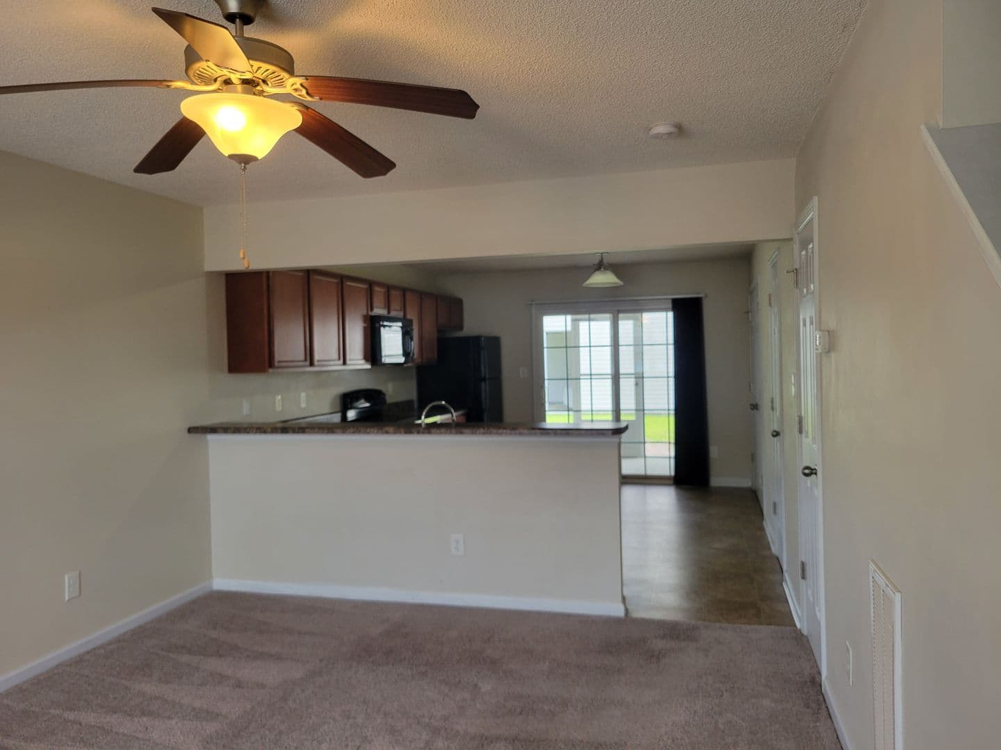 Jacksonville House: 1002 Ornate Drive