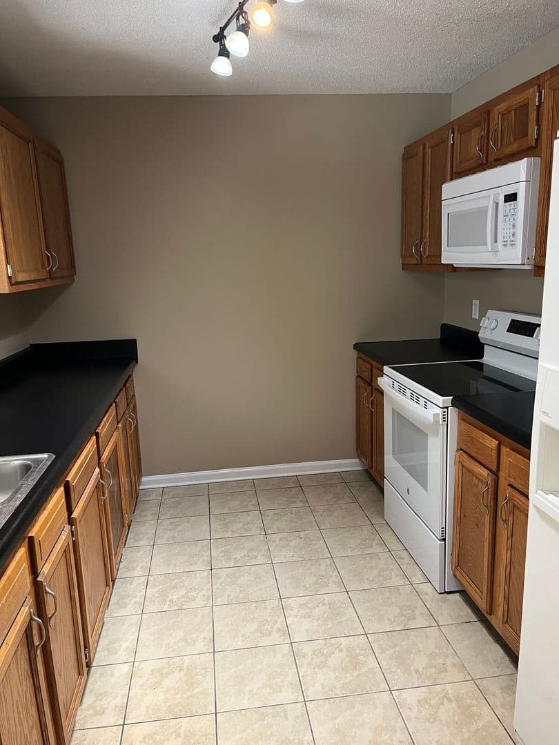 Jacksonville House: 3002 Derby Run Road