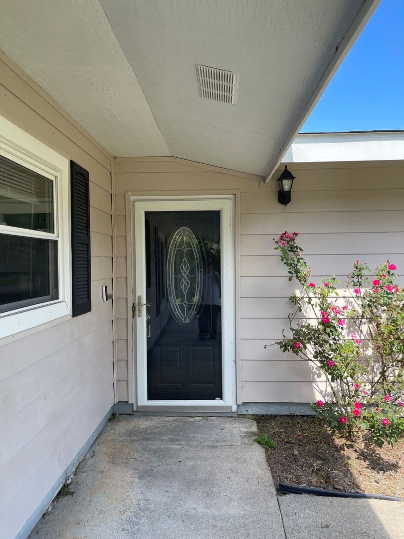 Jacksonville House: 104 Timber lane