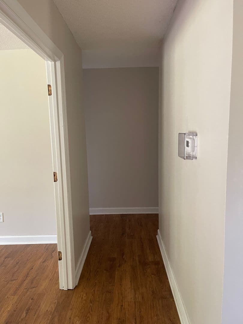 Jacksonville House: 104 Timber lane