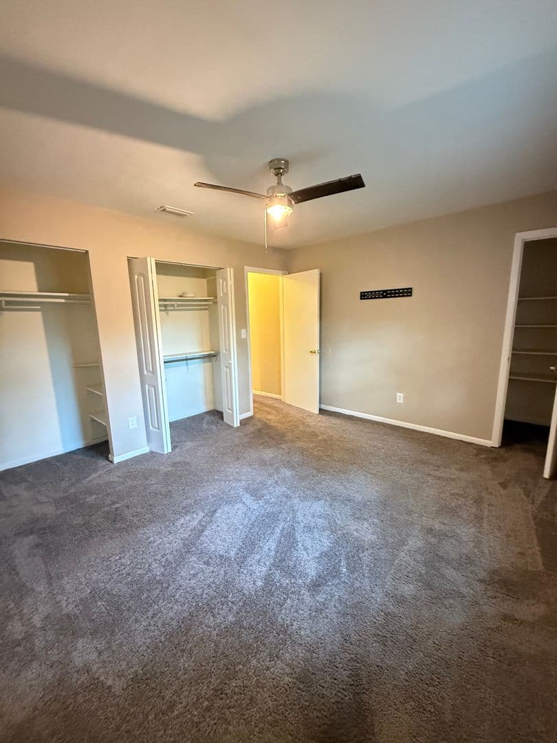 Gainesville House: 1721 SW 68th Ter