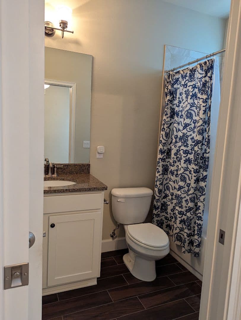Gainesville House: 2365 NW 33rd Pl