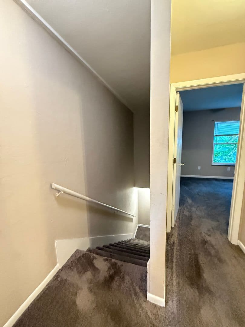 Gainesville House: 1721 SW 68th Ter