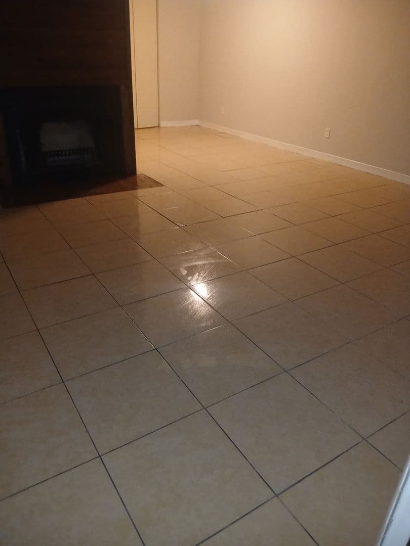 Gainesville House: 2525 NW 62nd Place