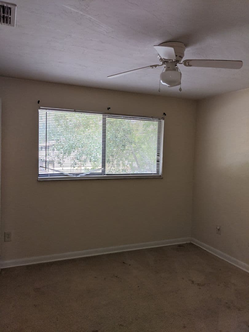Gainesville House: 625 SW 67 Terrace - D