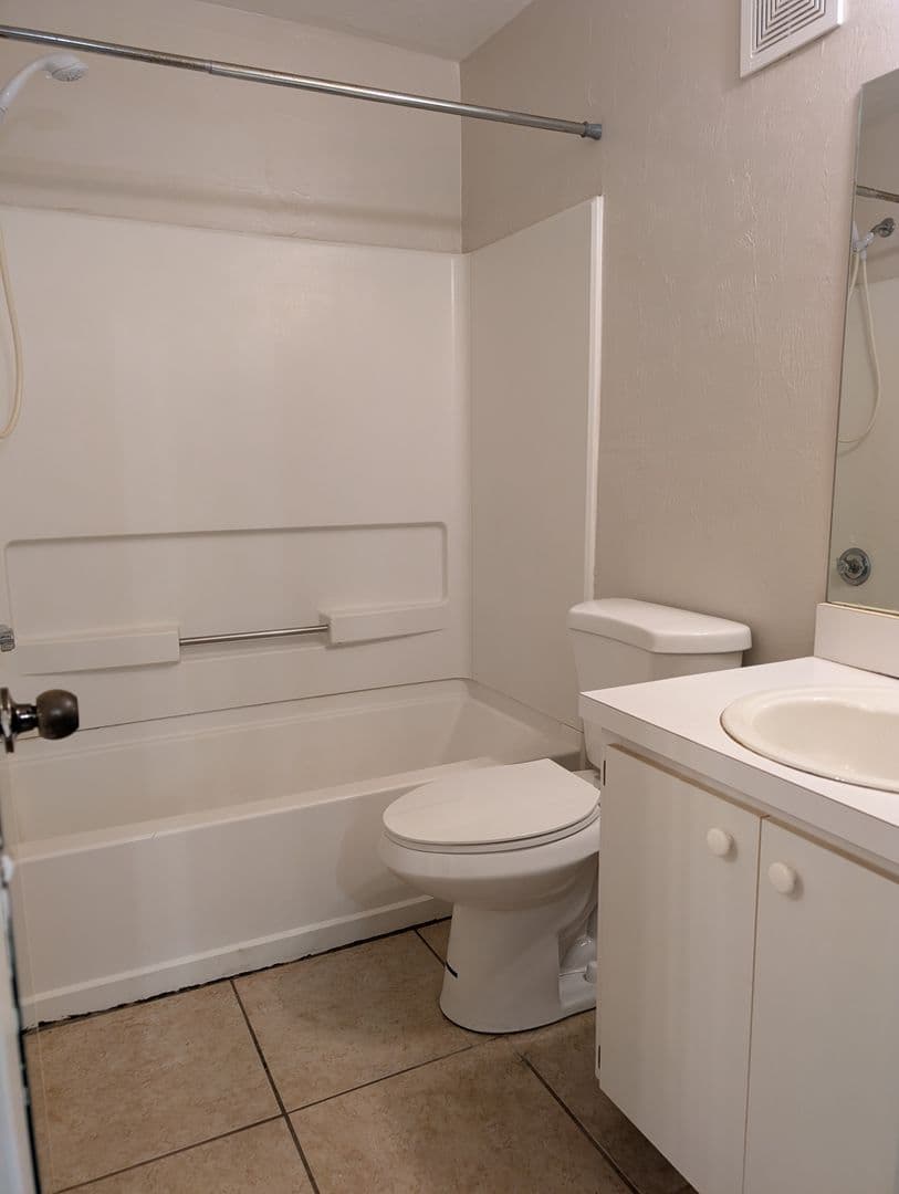 Gainesville Apartment: 4000 SW 23 Street, Unit 1-306