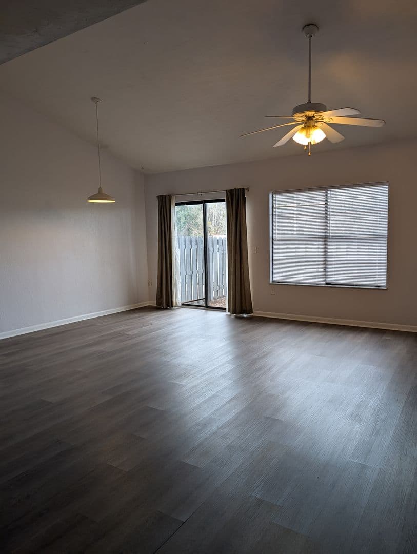Gainesville House: 4342 SW 20th Lane