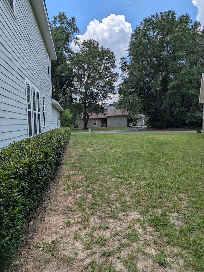 Gainesville House: 2365 NW 33rd Pl