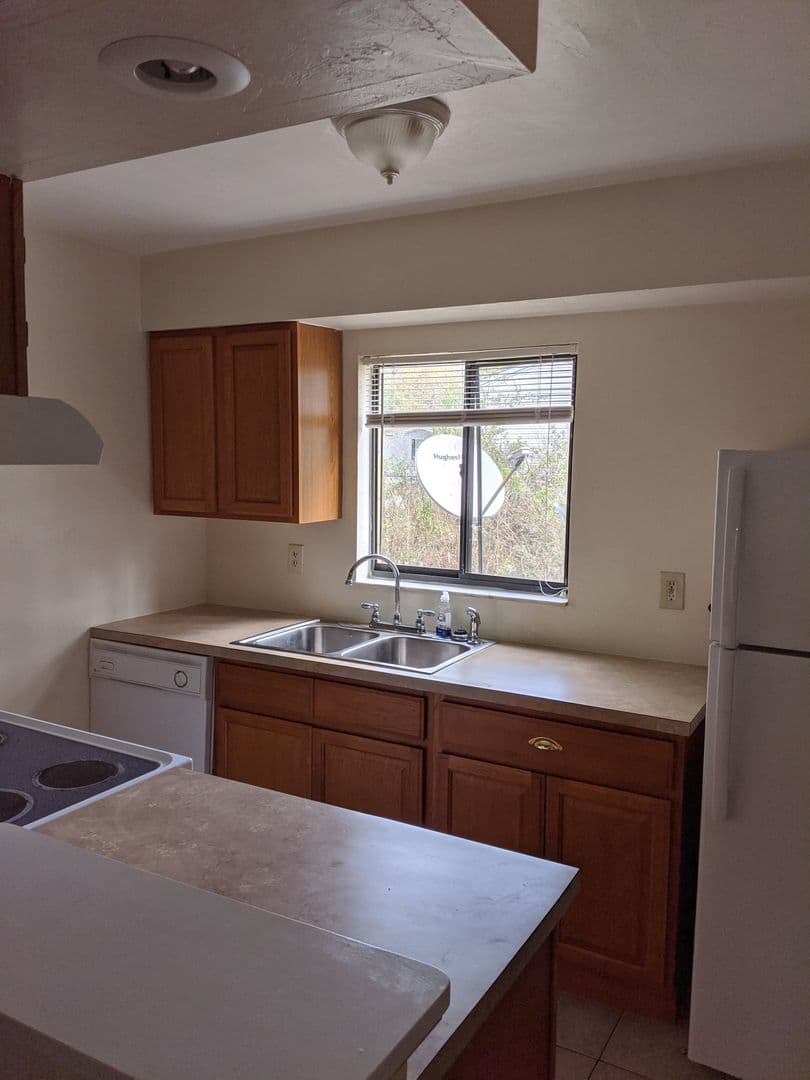Gainesville House: 625 SW 67 Terrace - D