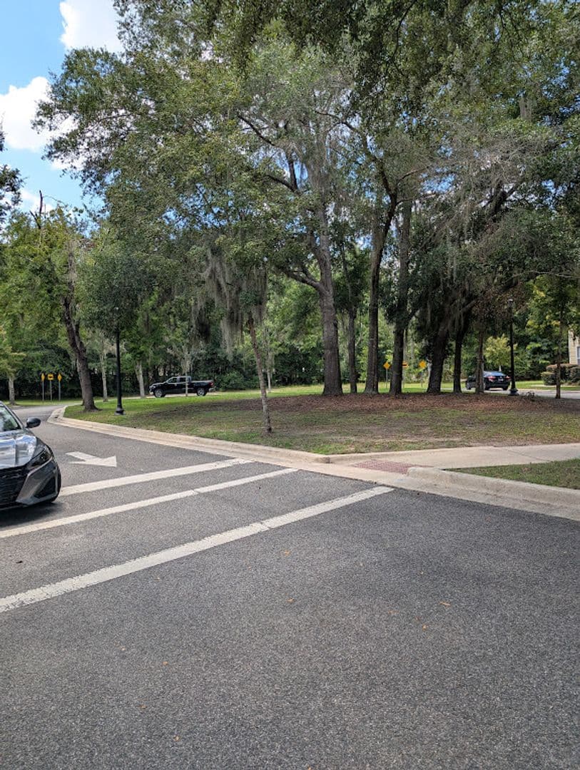 Gainesville House: 2365 NW 33rd Pl