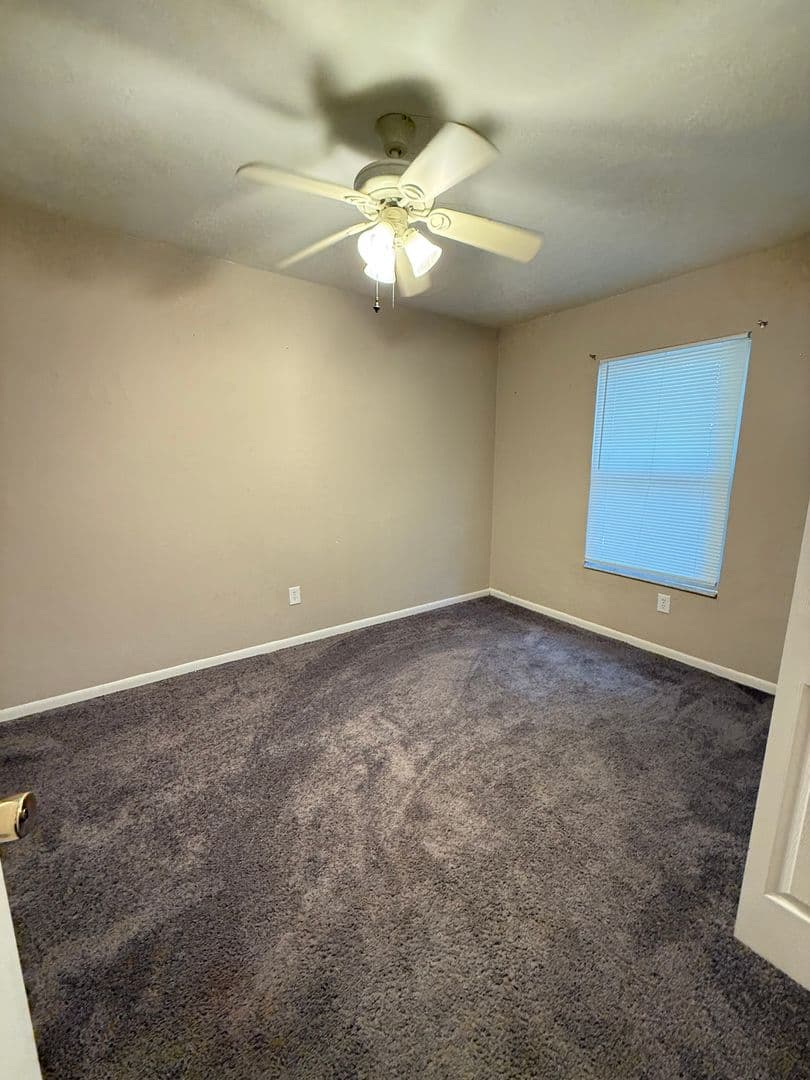 Gainesville House: 1721 SW 68th Ter