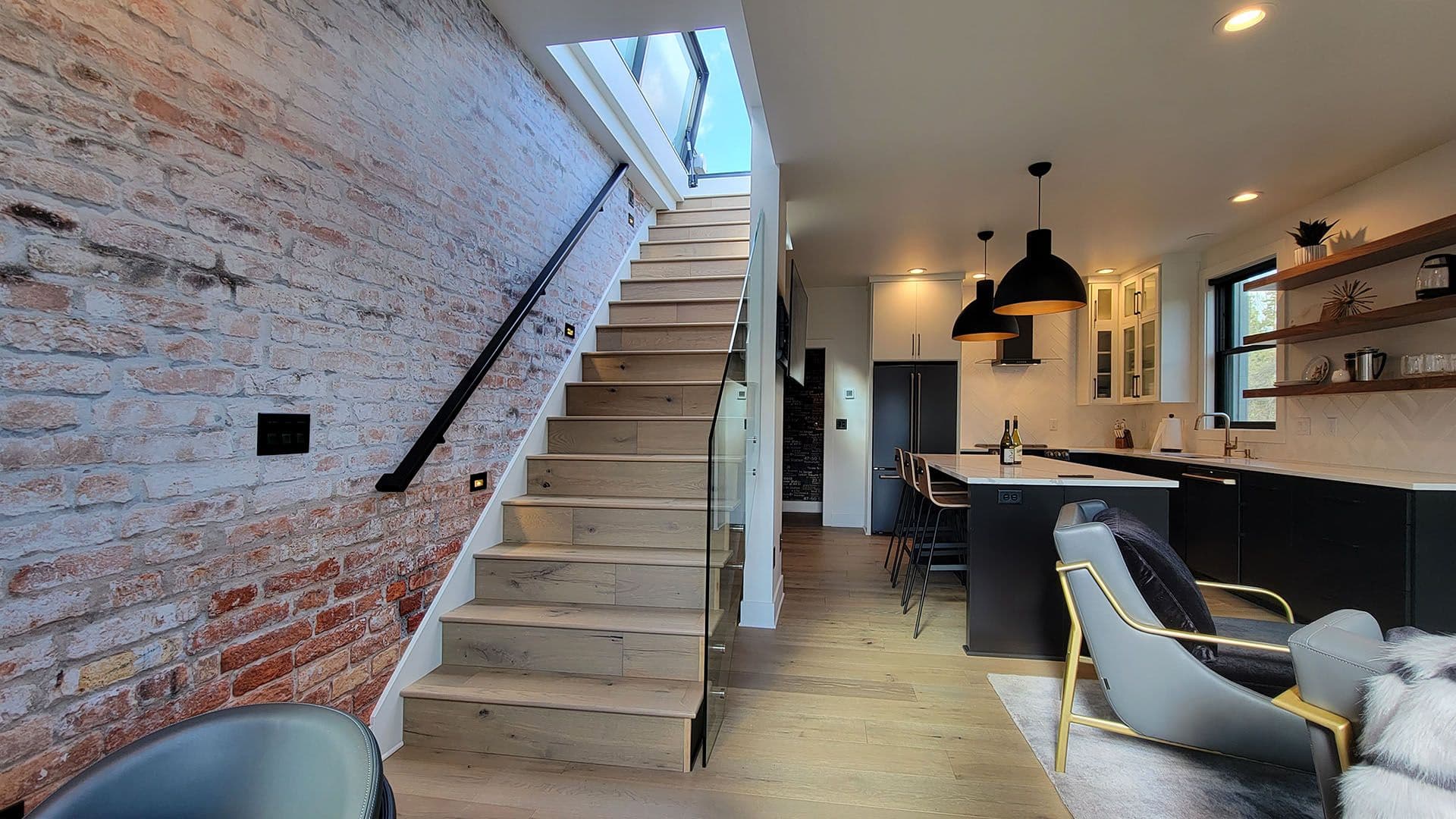 Jacksonville House: 150 E. C St