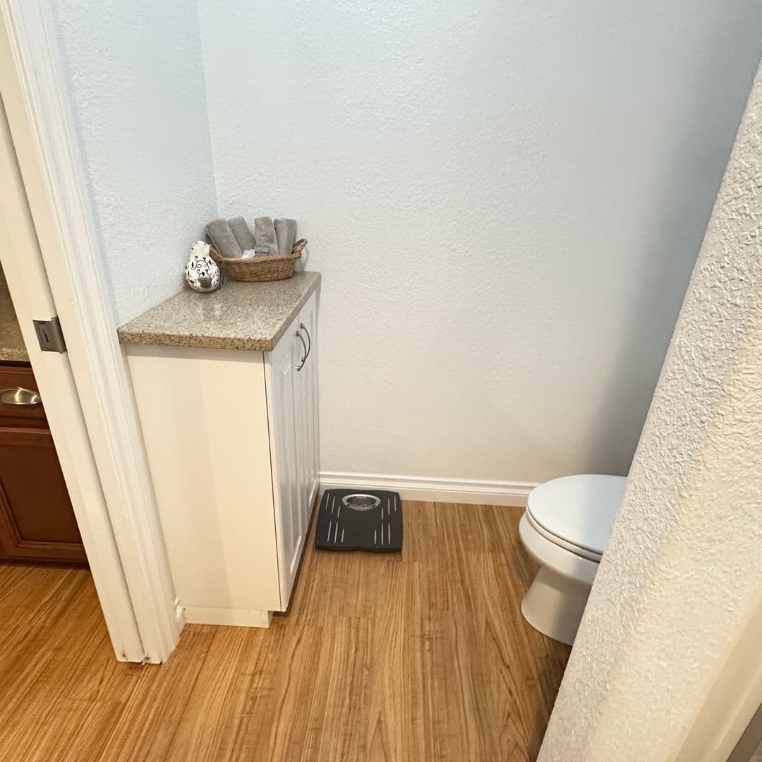 Jacksonville House: 380 N 4th St