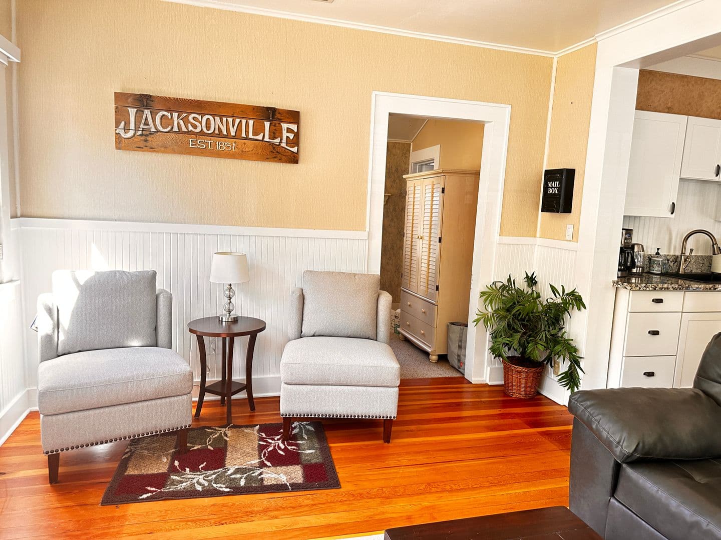 Jacksonville House: 160 West C Street Unit A