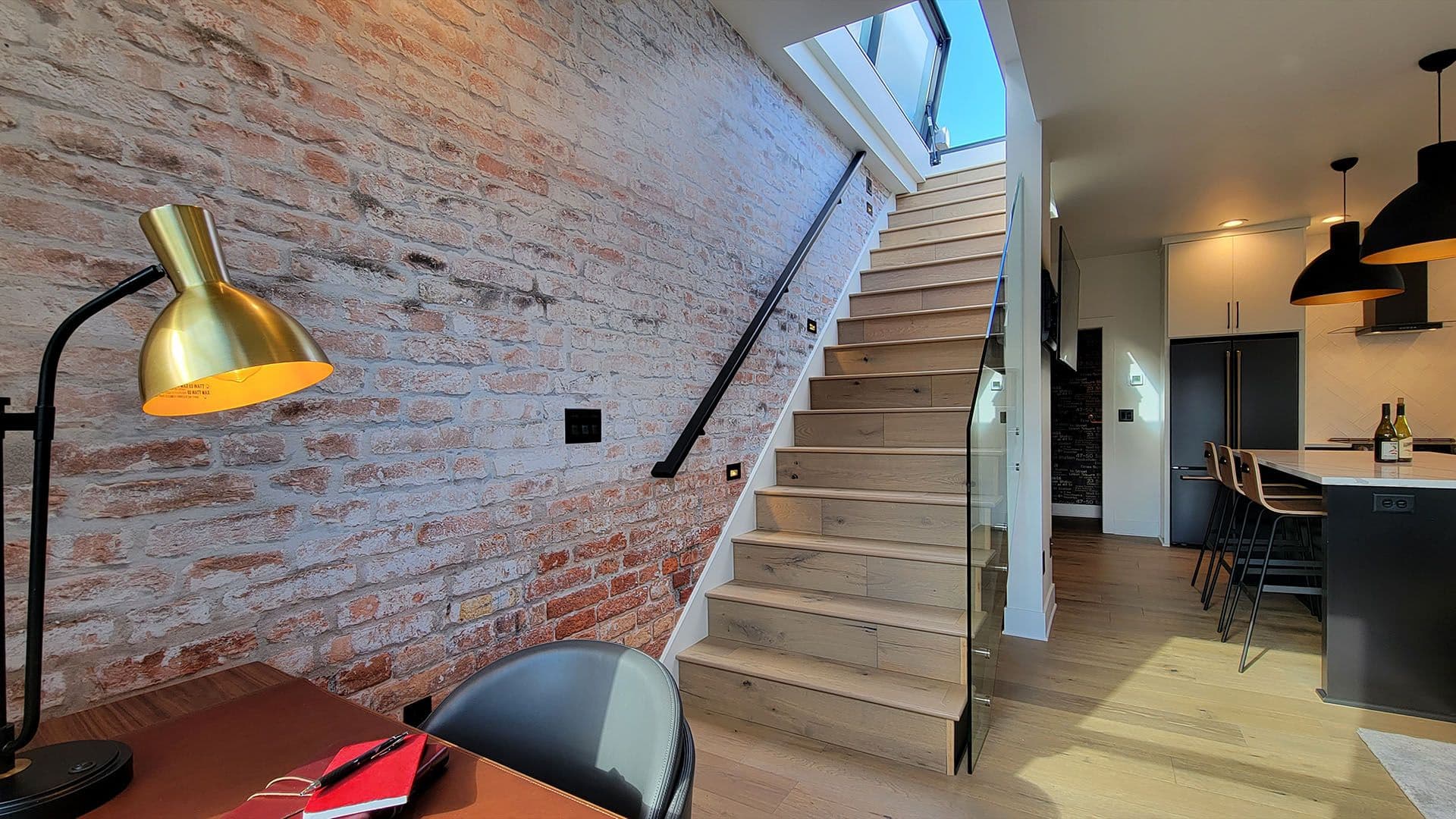 Jacksonville House: 150 E. C St