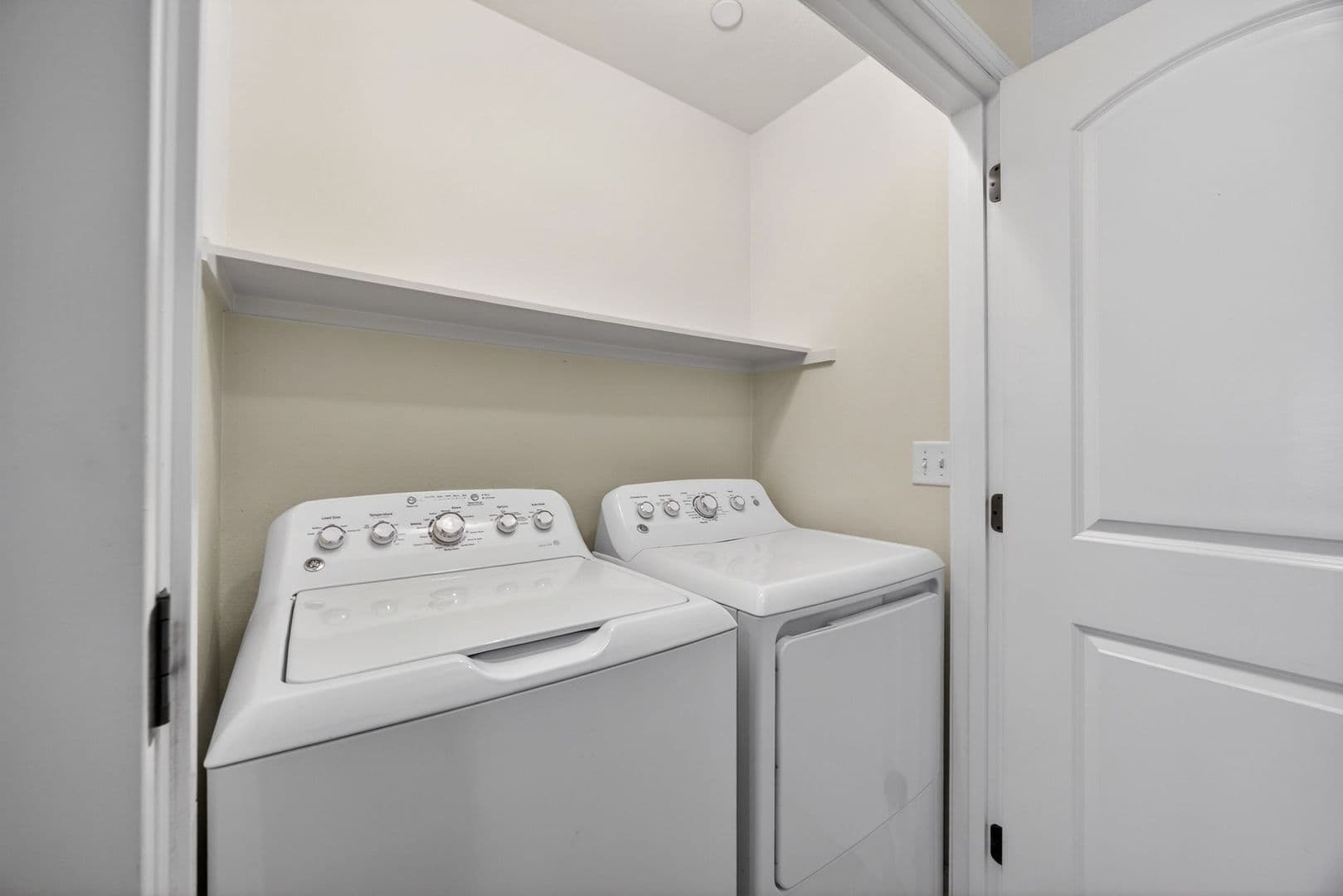 Medford House: 2529 Corona #C