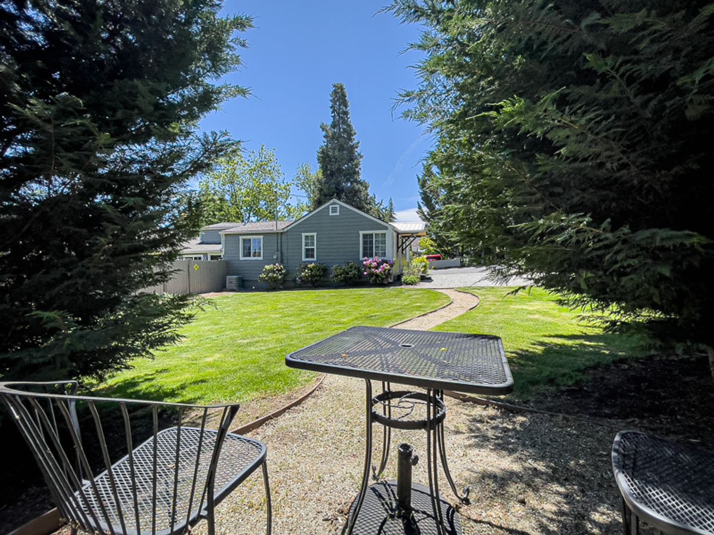 Jacksonville House: 660 N Oregon Street