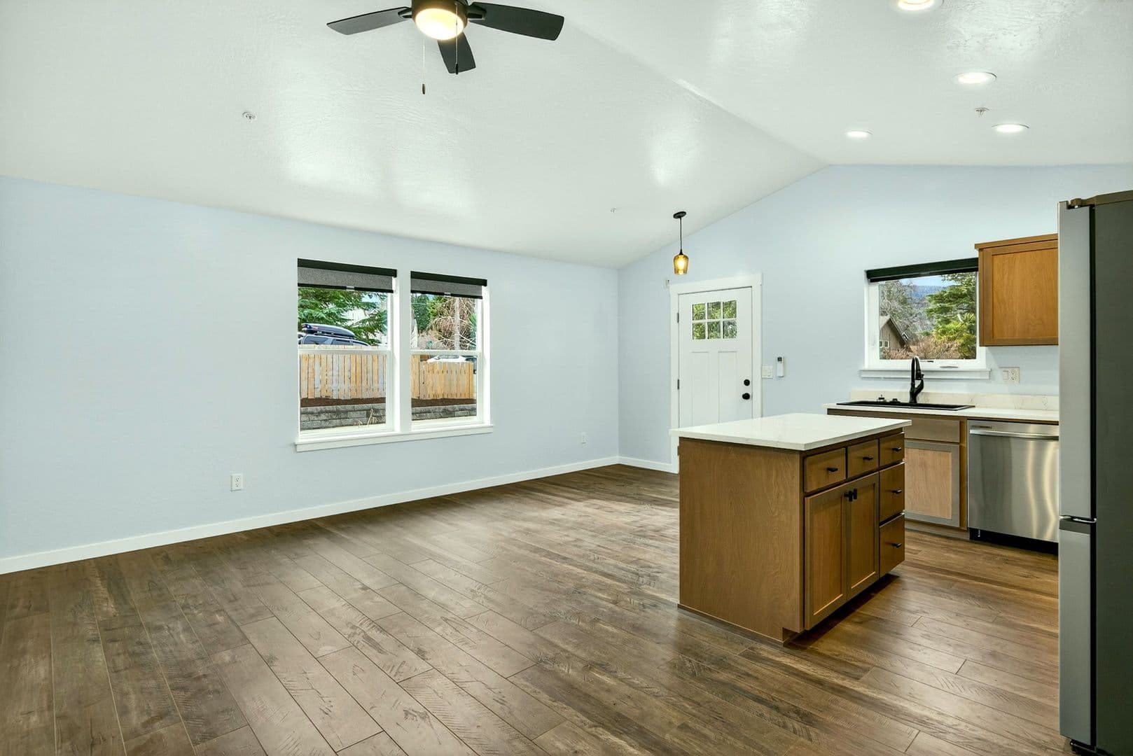 Jacksonville House: 530 G st #5