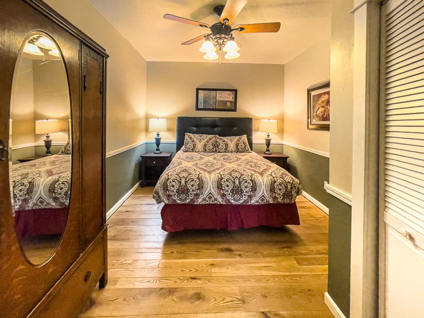 Jacksonville House: 180 E F Street