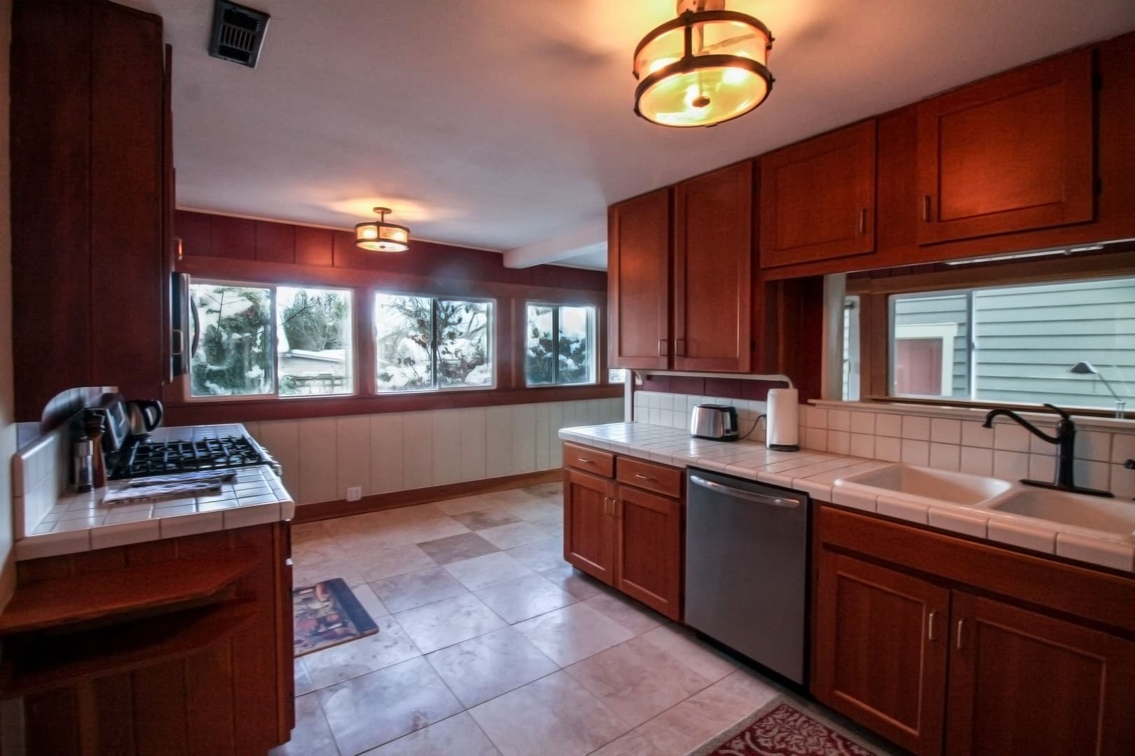 Jacksonville House: 525 South 3rd Street