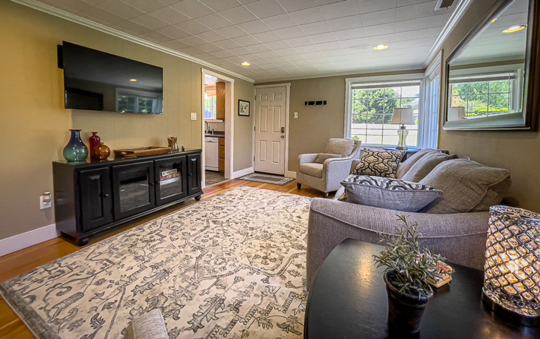 Jacksonville House: 660 N Oregon Street