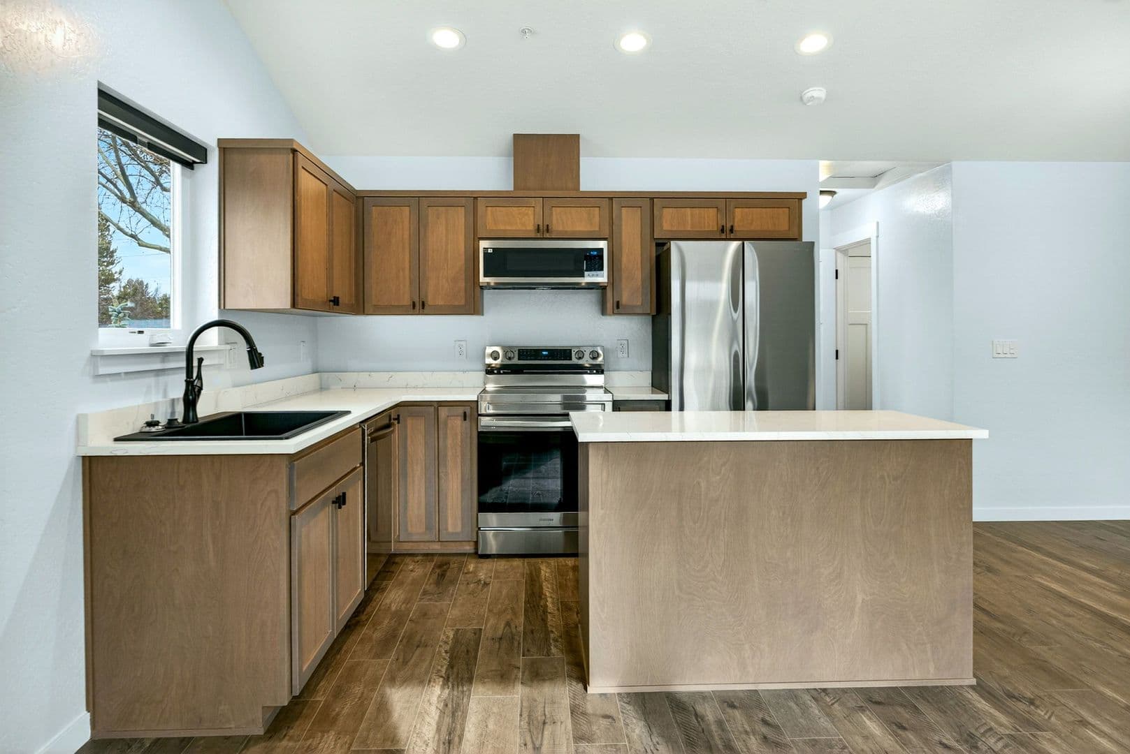 Jacksonville House: 530 G st #5