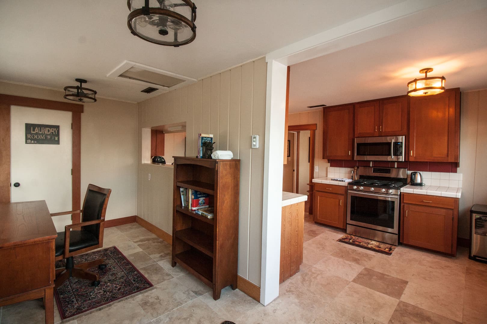 Jacksonville House: 525 South 3rd Street