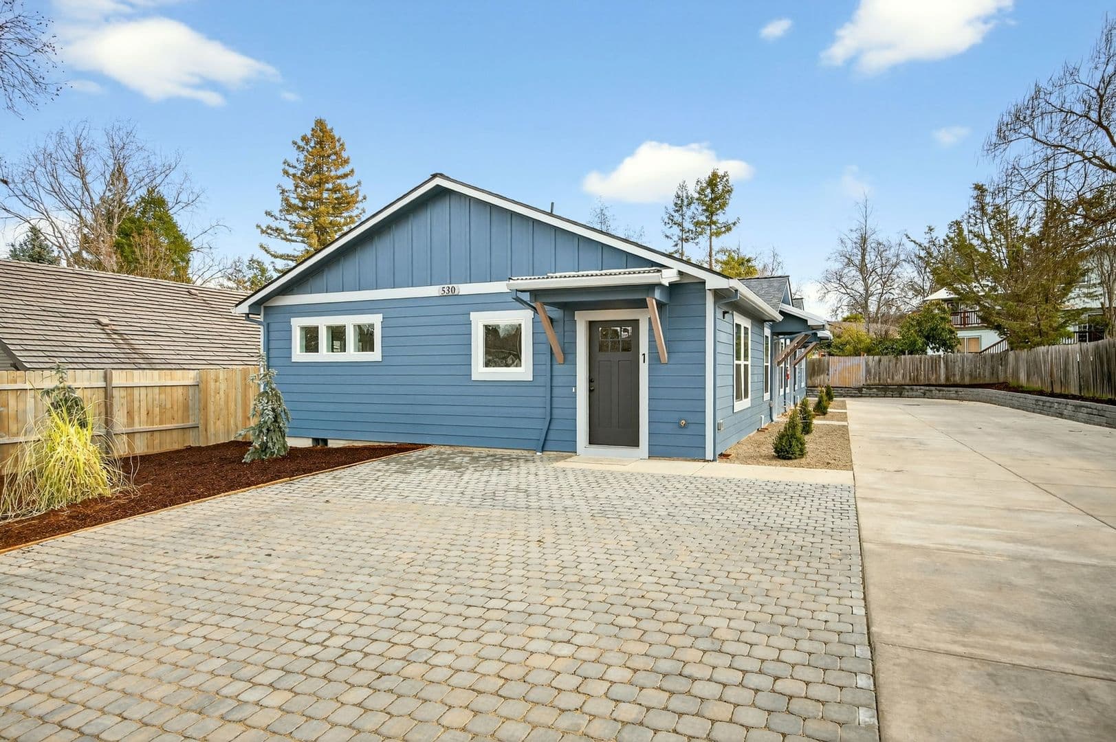 Jacksonville House: 530 G st #5