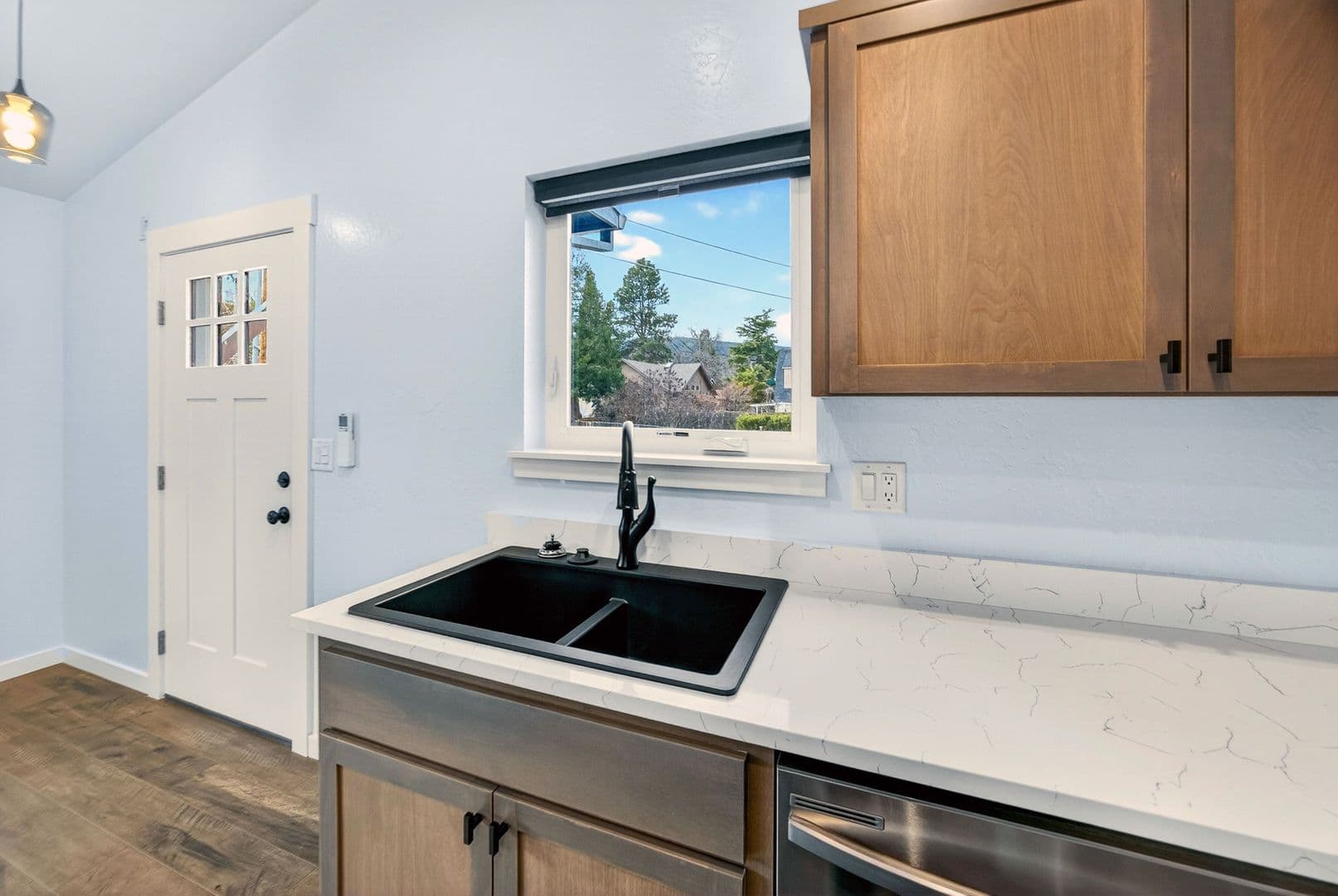 Jacksonville House: 530 G st #5