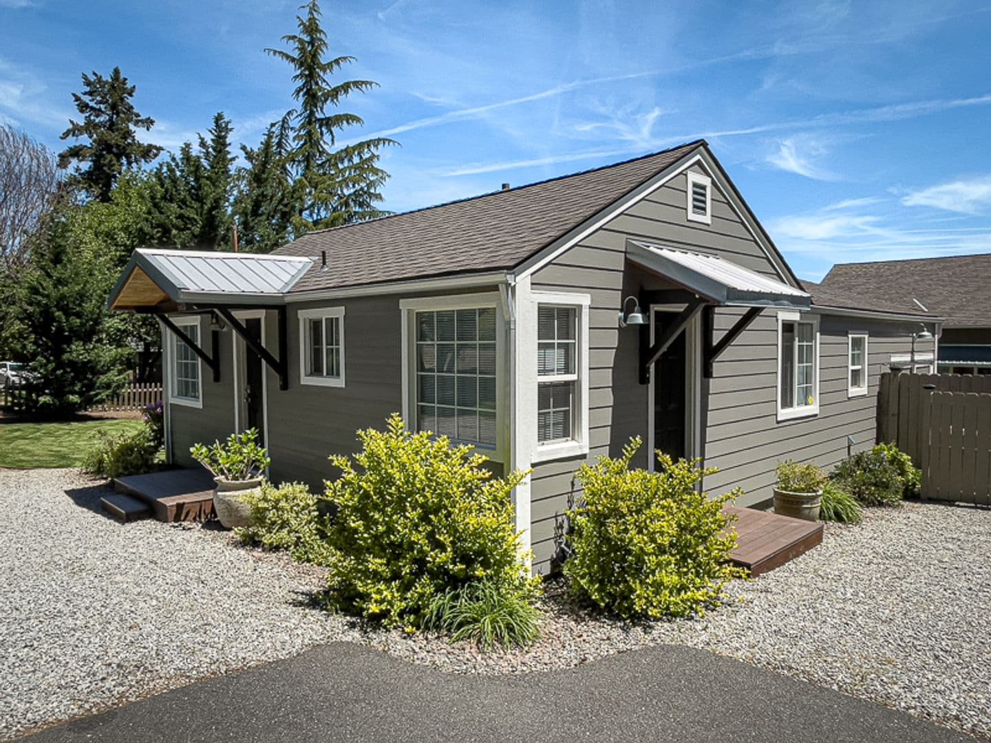 Jacksonville House: 660 N Oregon Street