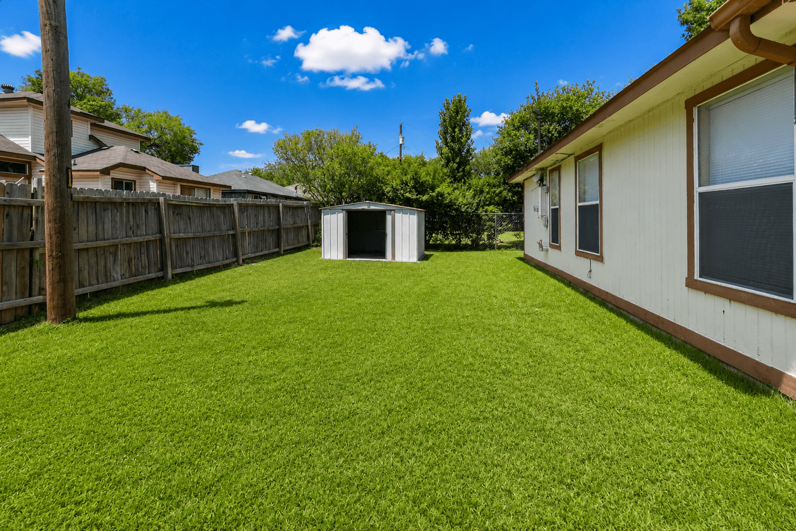Killeen House: 2308 Woodlands Dr