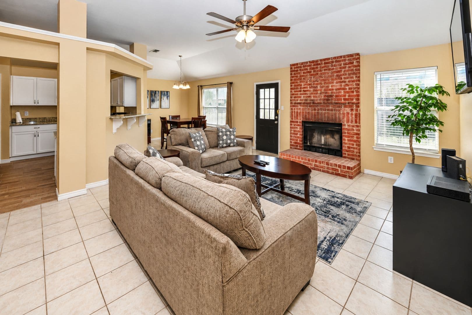 Killeen House: 2606 Windmill Dr