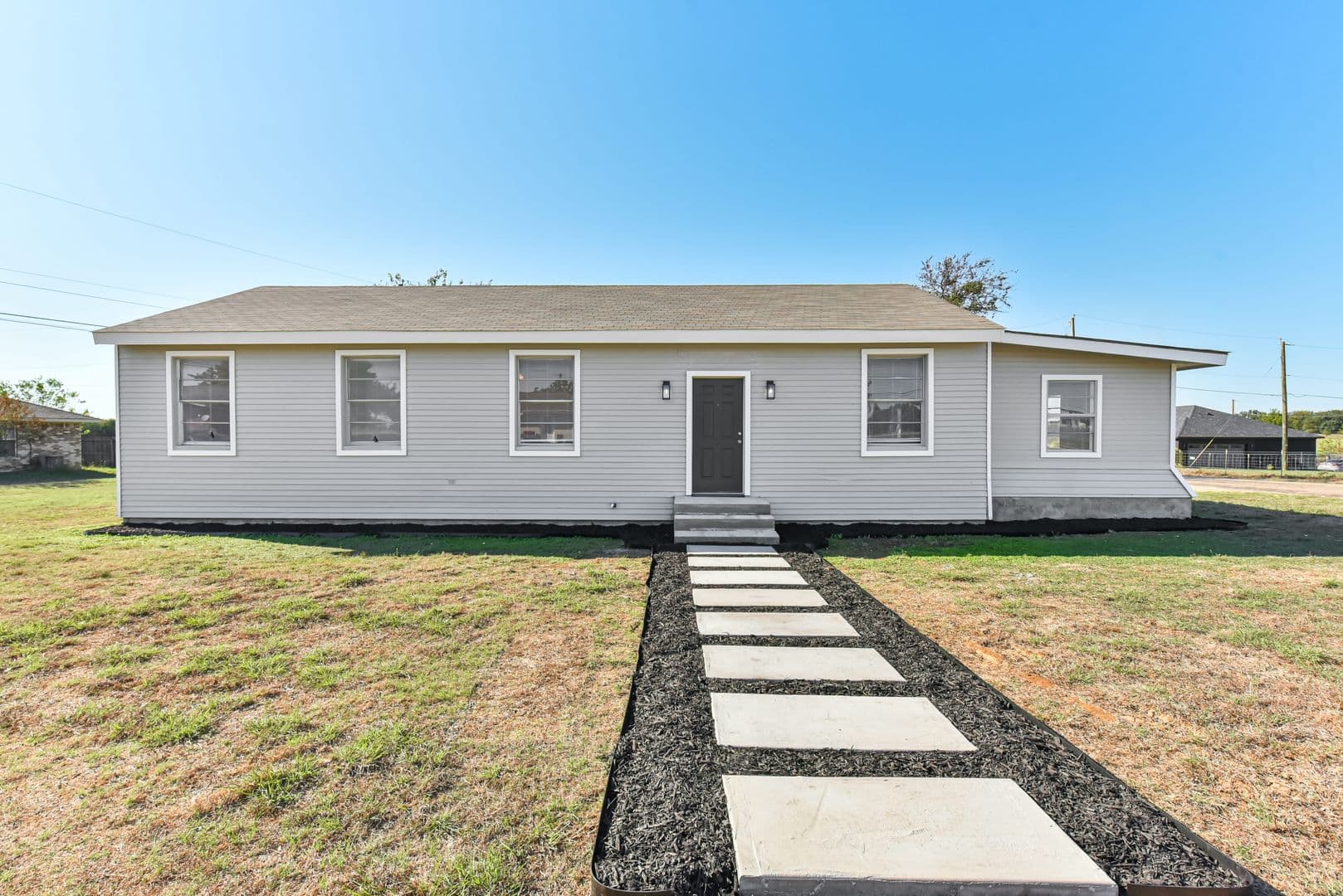 Salado House: 11055 Brewer Rd