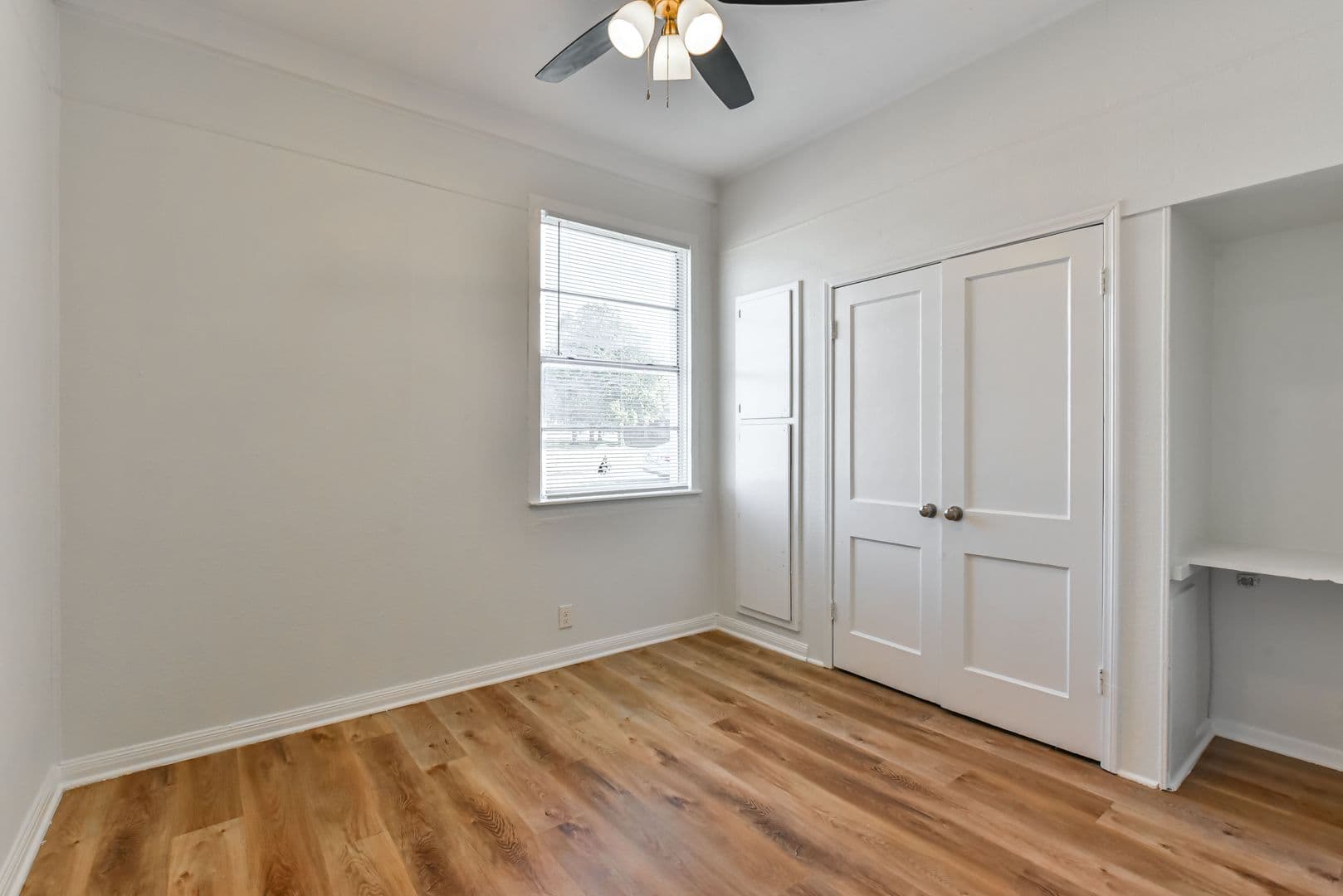 Salado House: 11055 Brewer Rd