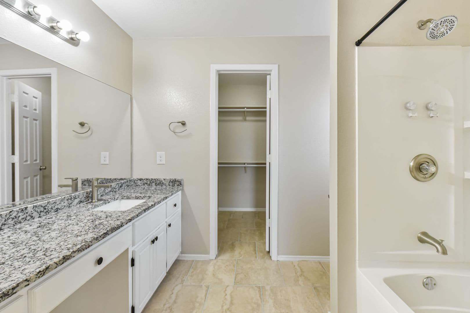 Killeen House: 4406 Stallion Dr