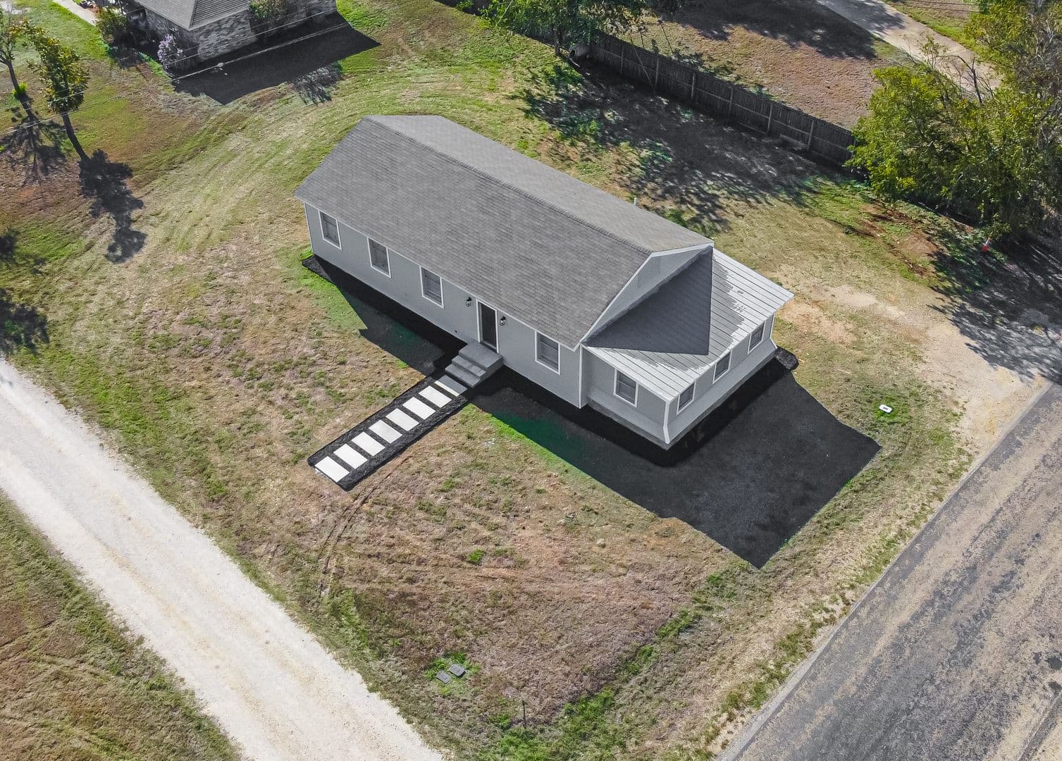 Salado House: 11055 Brewer Rd