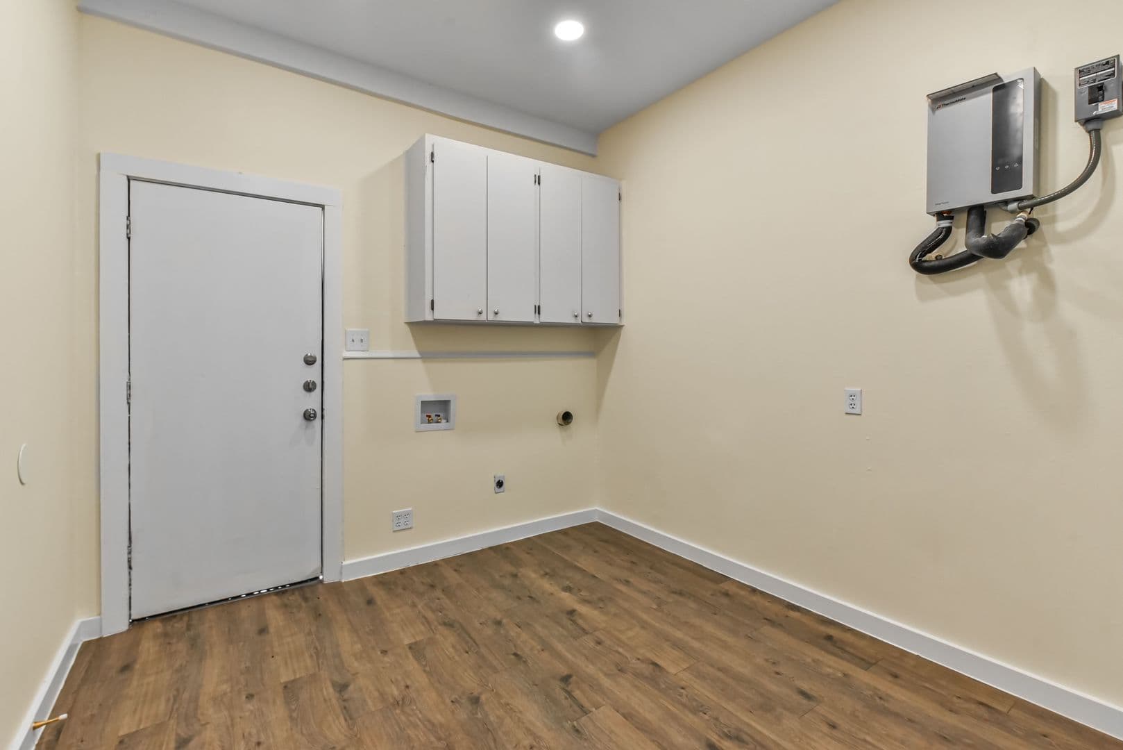 Salado House: 11055 Brewer Rd