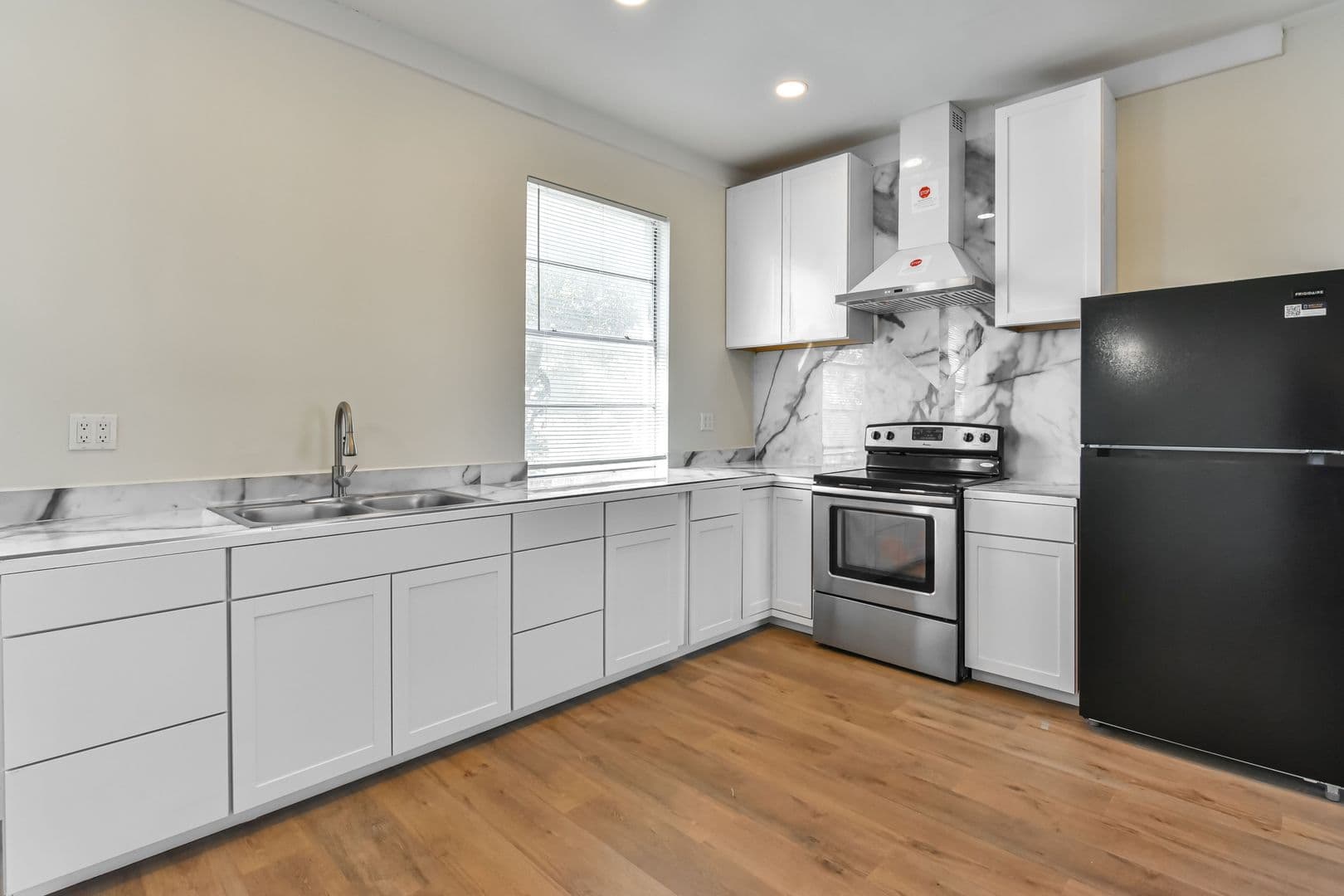 Salado House: 11055 Brewer Rd
