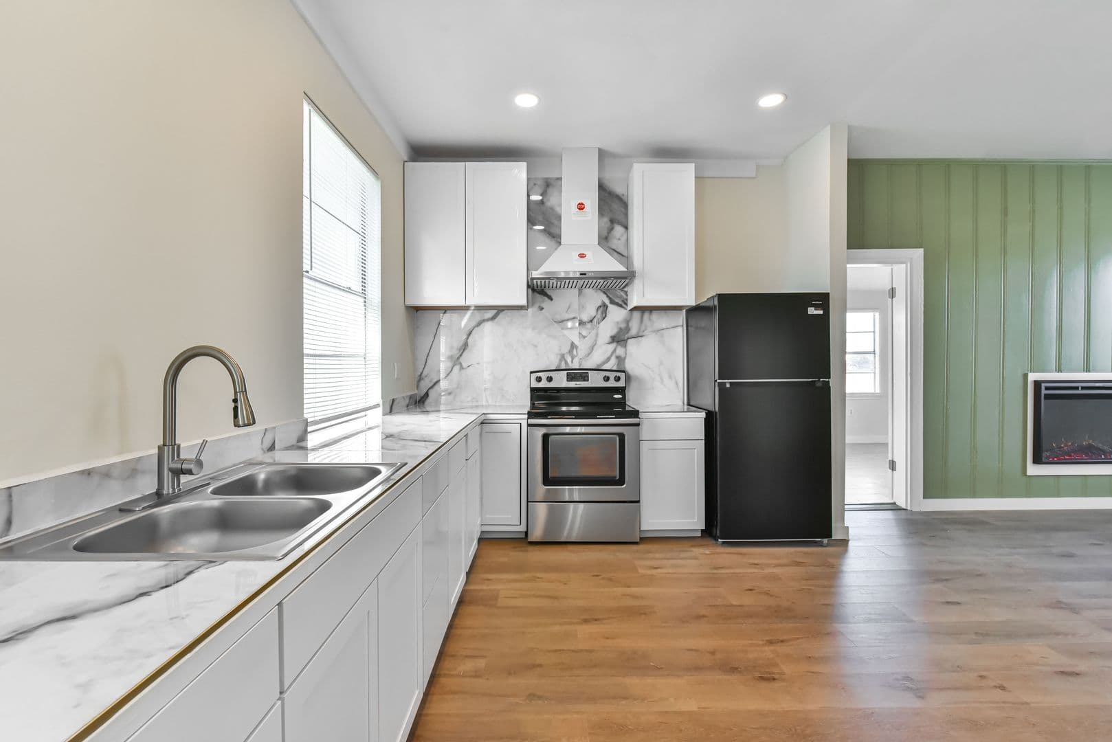 Salado House: 11055 Brewer Rd