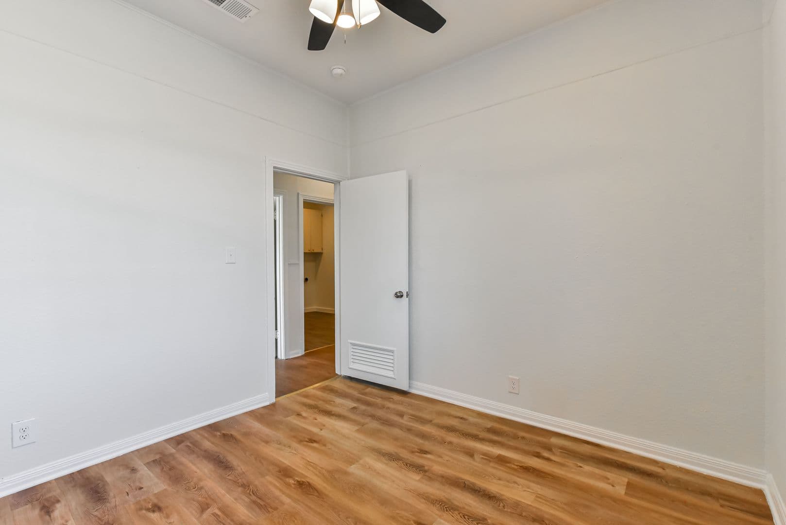 Salado House: 11055 Brewer Rd