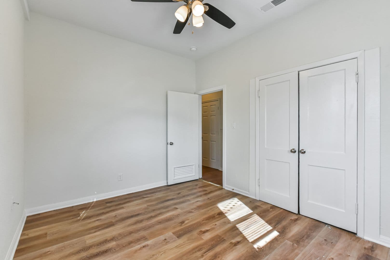 Salado House: 11055 Brewer Rd