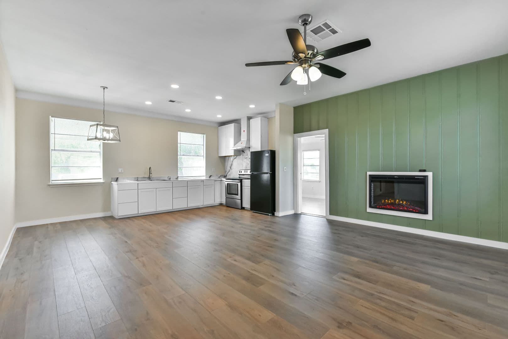 Salado House: 11055 Brewer Rd