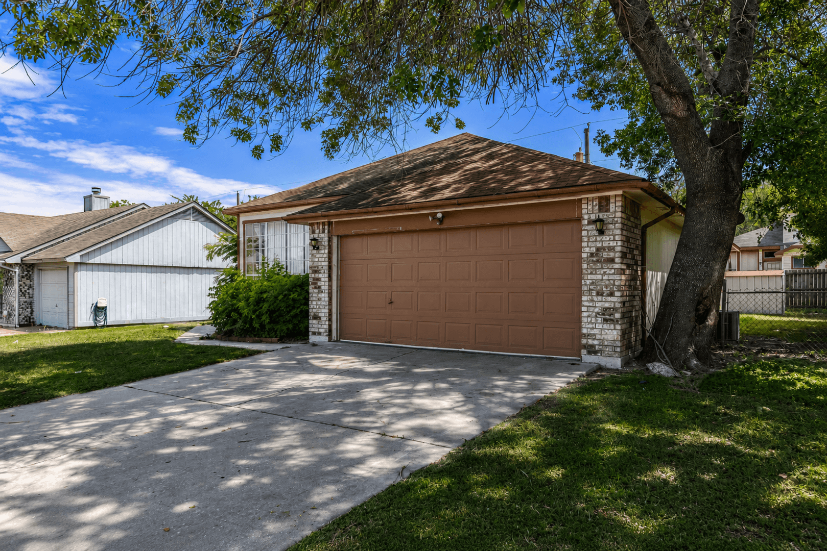 Killeen House: 2308 Woodlands Dr